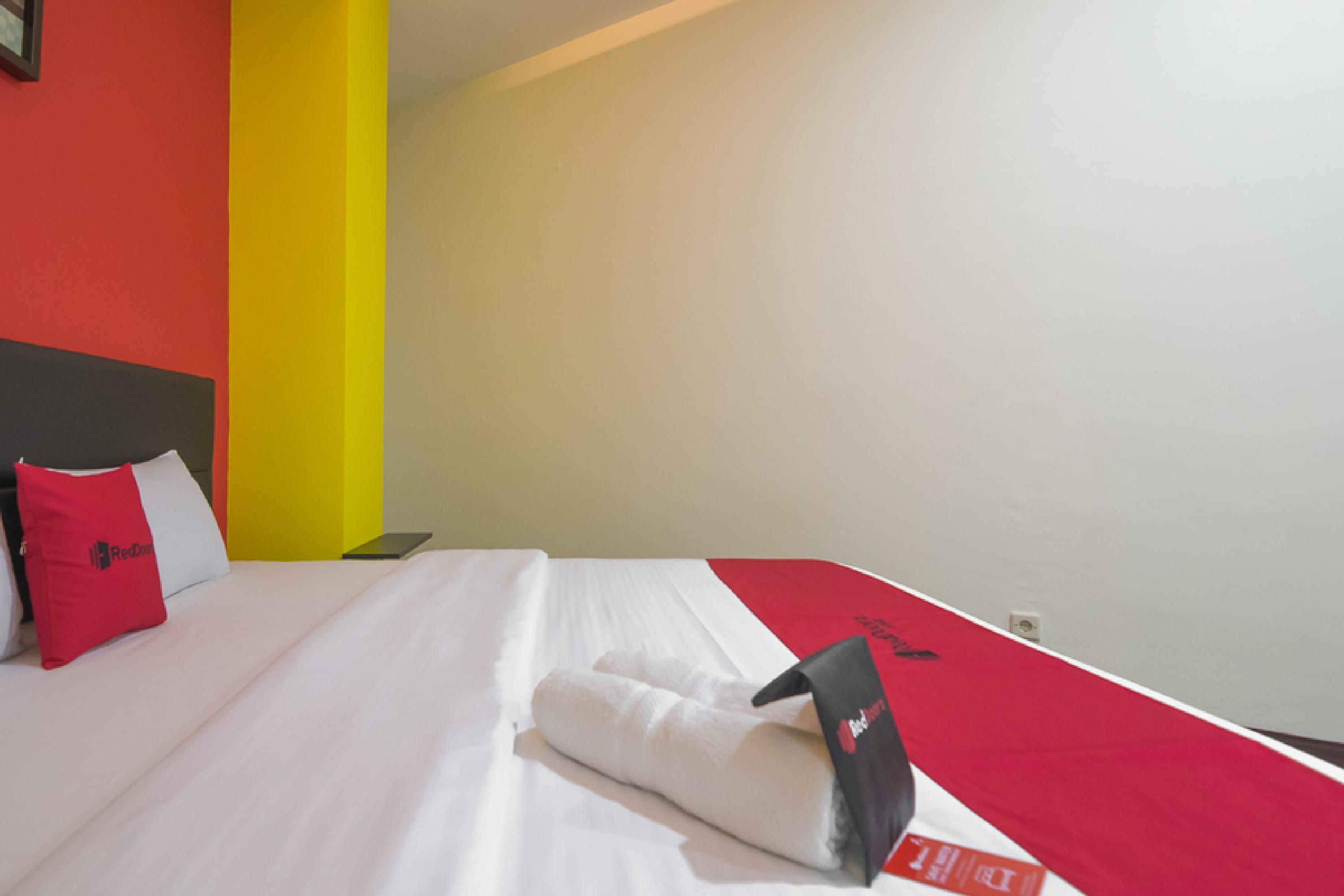 เรดดอร์ซ เนียร์ ไอทีซี มังกา ดูวา Hotel จาการ์ตา ภายนอก รูปภาพ