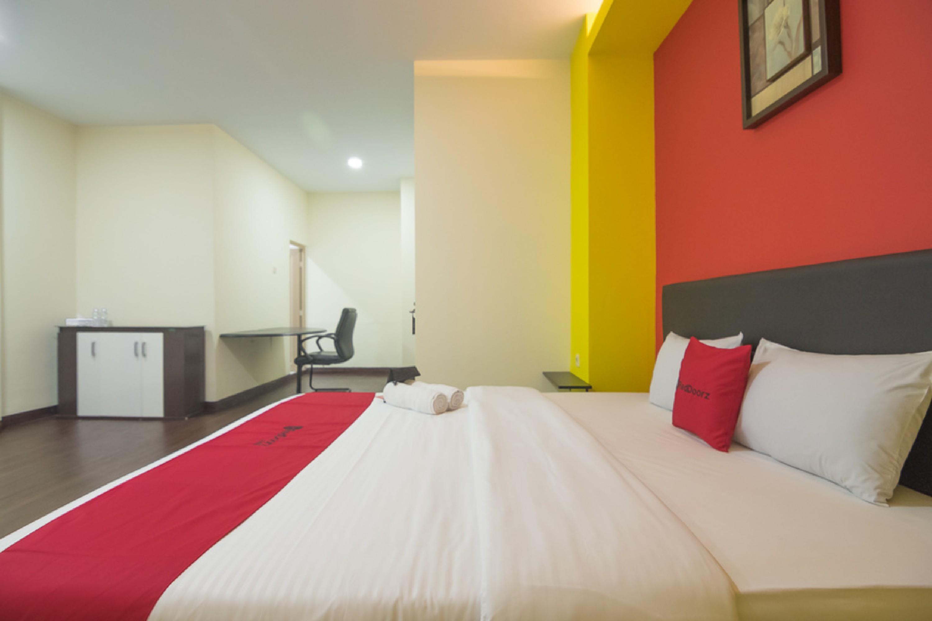 เรดดอร์ซ เนียร์ ไอทีซี มังกา ดูวา Hotel จาการ์ตา ภายนอก รูปภาพ